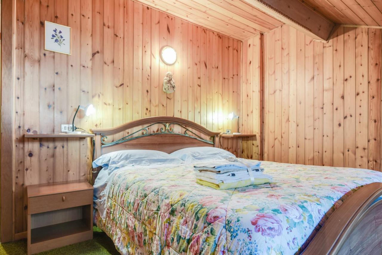 Mansarda Tra Le Dolomiti Di Brenta Apartment Bocenago ภายนอก รูปภาพ