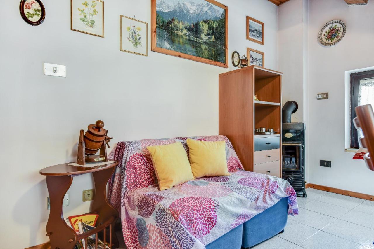 Mansarda Tra Le Dolomiti Di Brenta Apartment Bocenago ภายนอก รูปภาพ