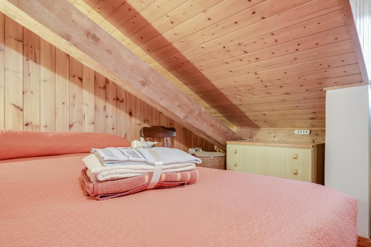 Mansarda Tra Le Dolomiti Di Brenta Apartment Bocenago ภายนอก รูปภาพ