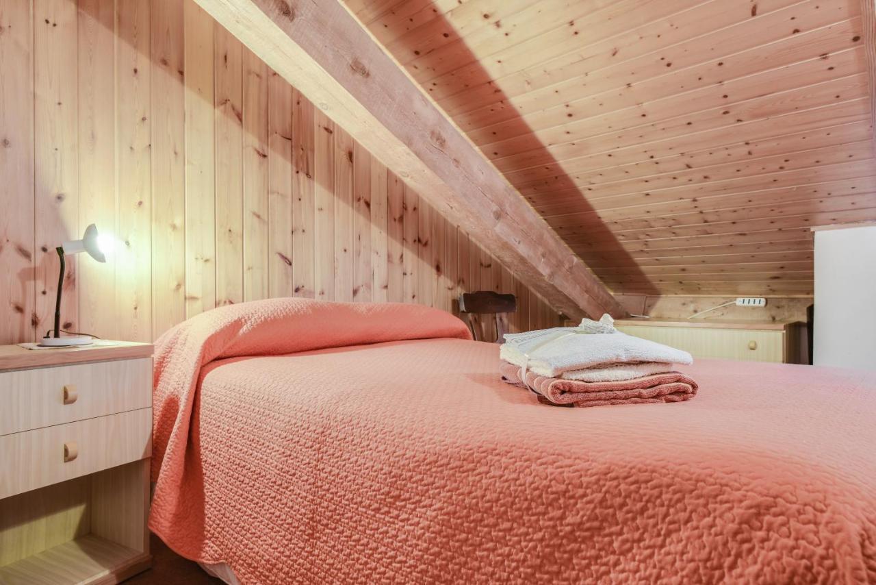 Mansarda Tra Le Dolomiti Di Brenta Apartment Bocenago ภายนอก รูปภาพ